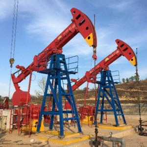 油田抽油机 鑫泽机械石油开采设备 曲柄平衡游梁复合机型 厂家定制